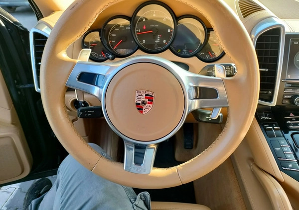 Porsche Cayenne cena 92000 przebieg: 152000, rok produkcji 2011 z Rakoniewice małe 301